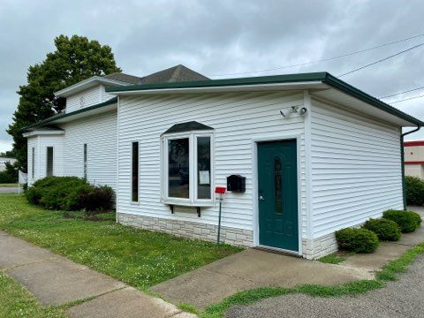821 Charleston Ave, Mattoon, IL 61938